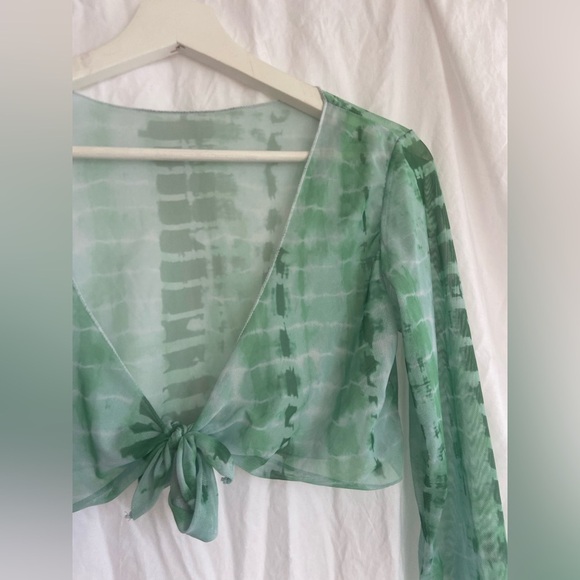 Green Groovy Cropped Tie Dye Long sleeve Top Size Small - Picture 2 of 11